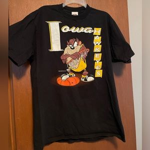 Vintage Taz x Iowa Hawkeyes shirt